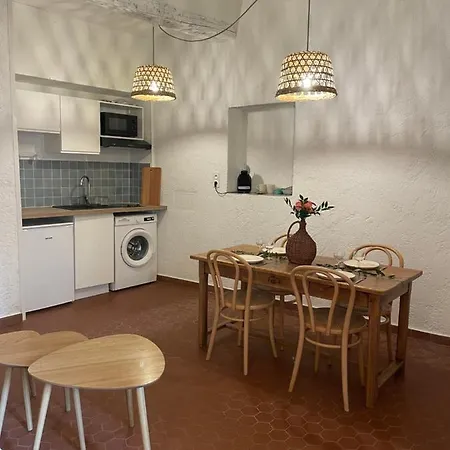 Holiday home Maison De Village Sur Les Mimosas